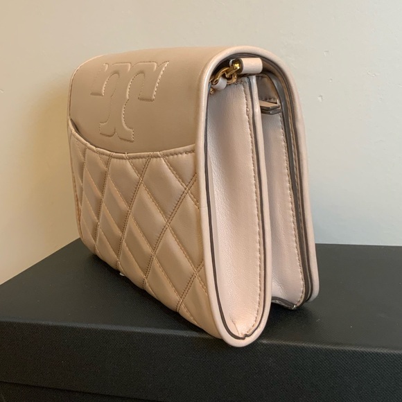 ❤️ Tory Burch Quilted Leather Crossbody Bag - Picture 4 of 9